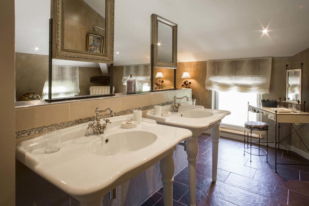 Chateau Talaud Loriol-du-Comtat Room photo