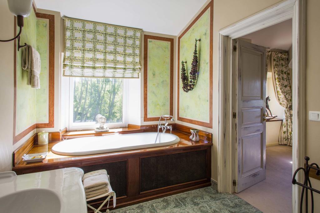 Chateau Talaud Loriol-du-Comtat Room photo