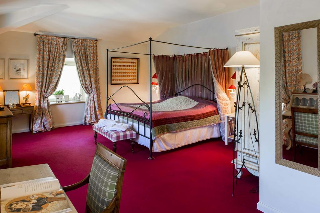 Chateau Talaud Loriol-du-Comtat Room photo
